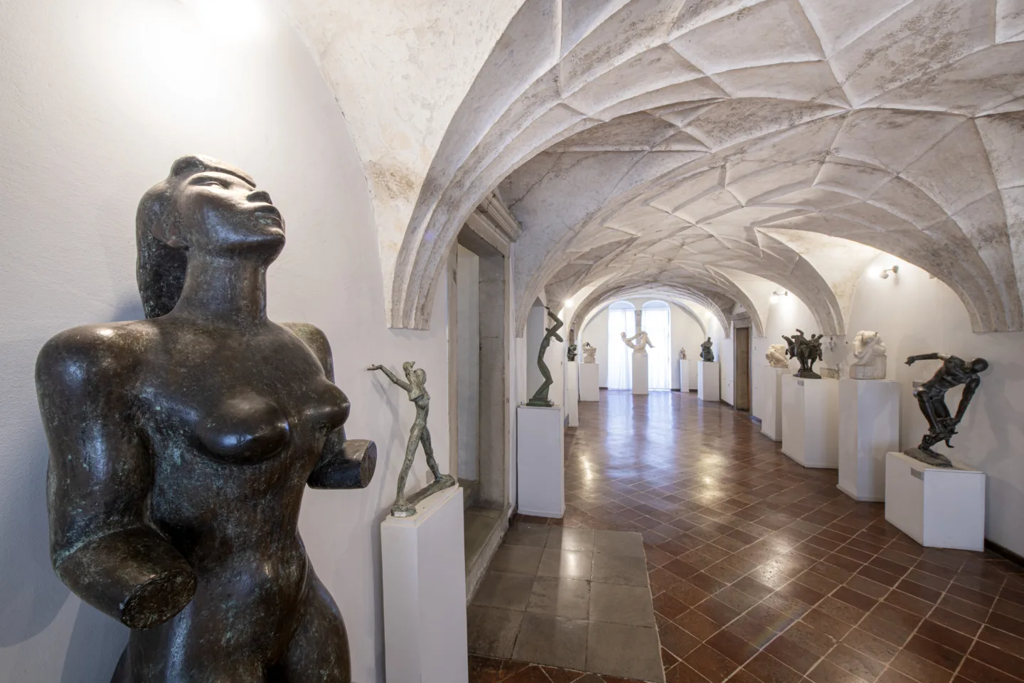 Prvo nadstropje galerije Lojzeta Dolinarja
